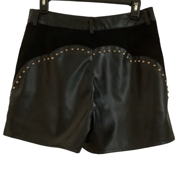 🔥Faux leather shorts with fabulous gold studded designs. Lined and NWT. Sz L - Picture 2 of 9